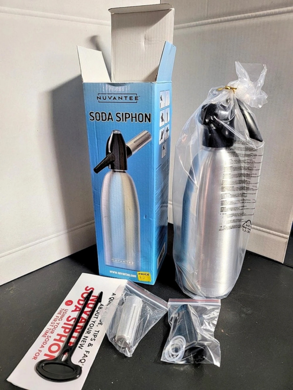 Nuvantee Soda Siphon Kitchen Tool Blue & Silver
